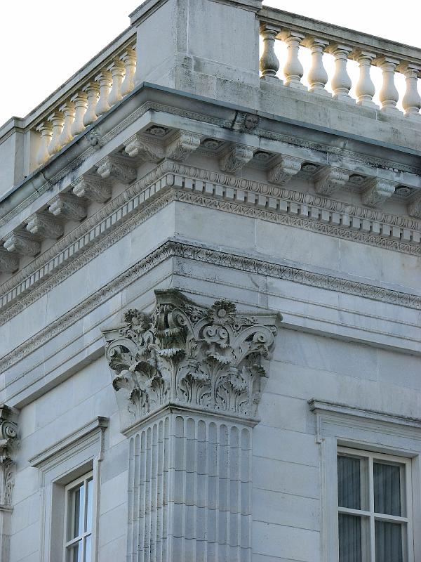 2008-10-12_Tiverton_Newport_Mansions 015.jpg